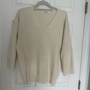 Aritzia Wilfred Relaxed Cream V-Neck Pullover